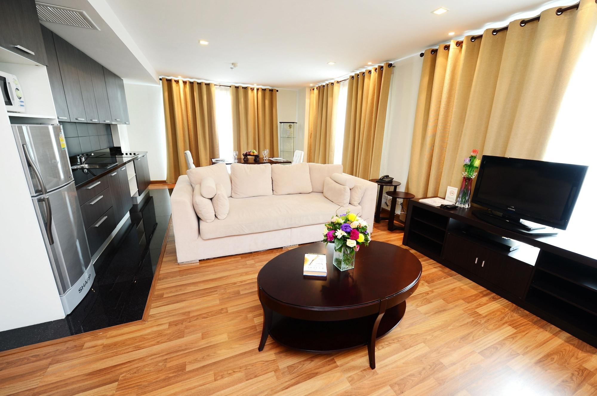 เดอะ เบลส โฮเต็ล แอนด์ เรสซิเดนซ์ กรุงเทพ โรงแรม 4*