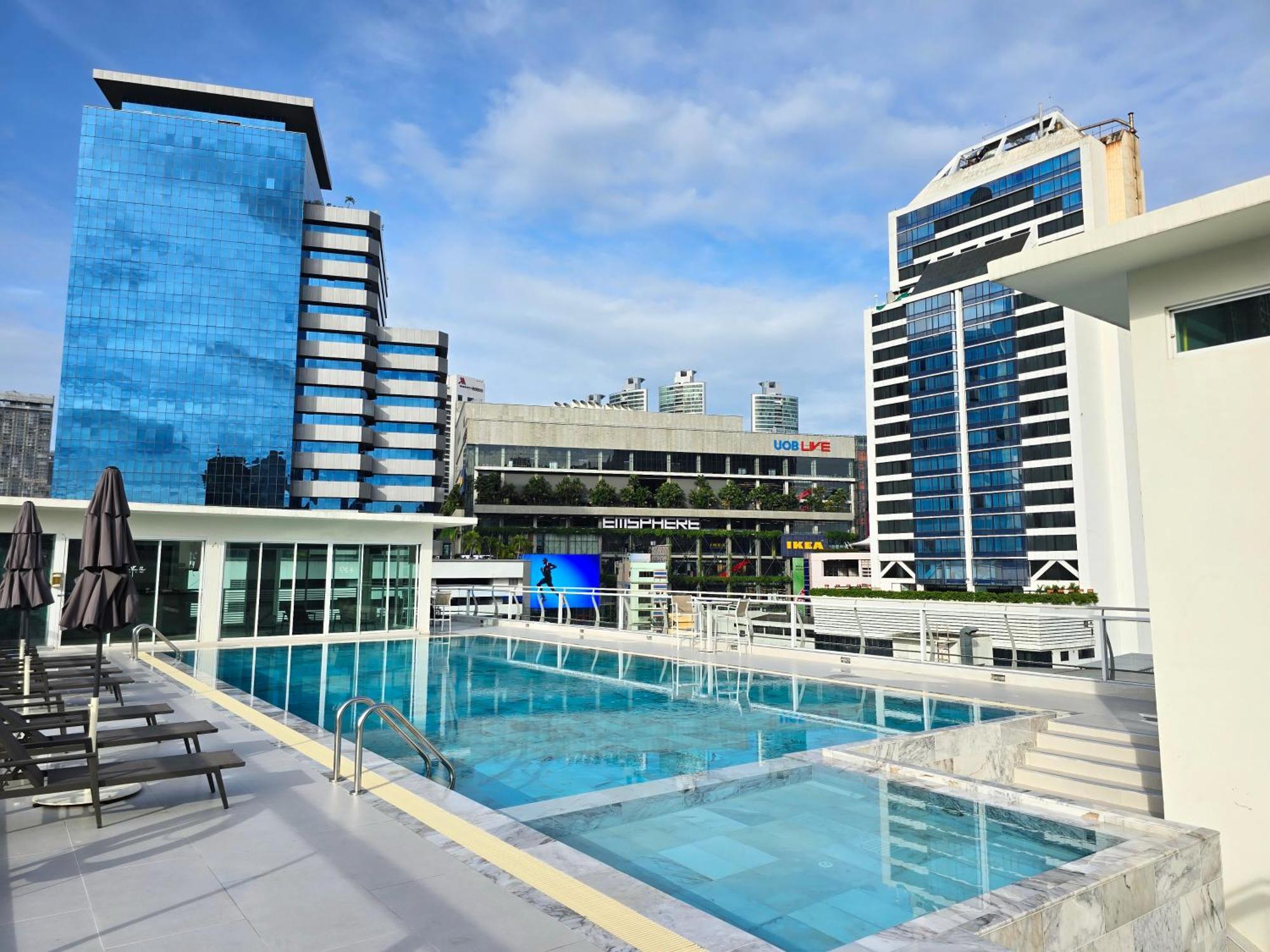 เดอะ เบลส โฮเต็ล แอนด์ เรสซิเดนซ์ กรุงเทพ โรงแรม
